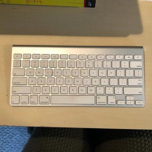 Apple wireless keyboard